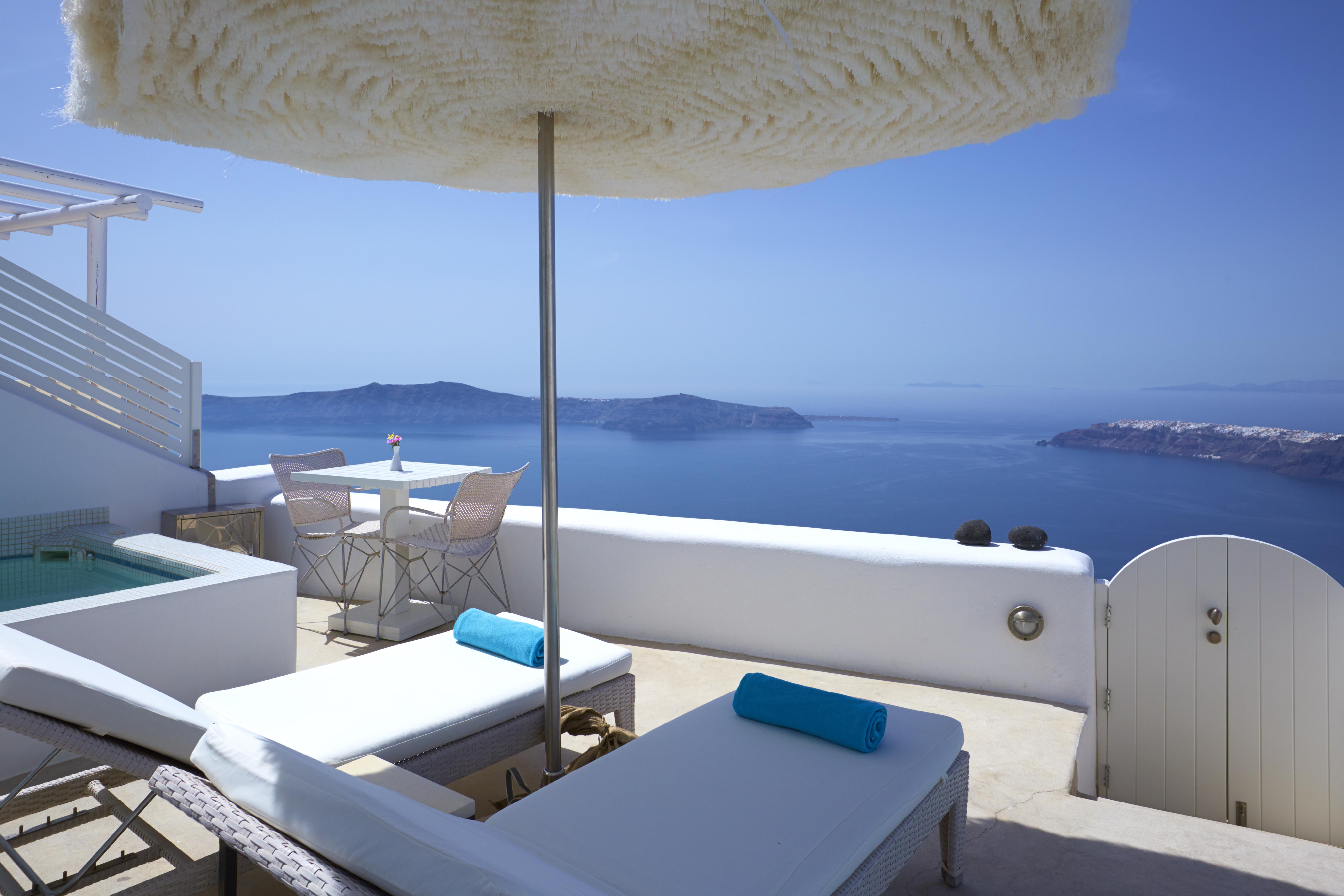 White Santorini Hotel 4*