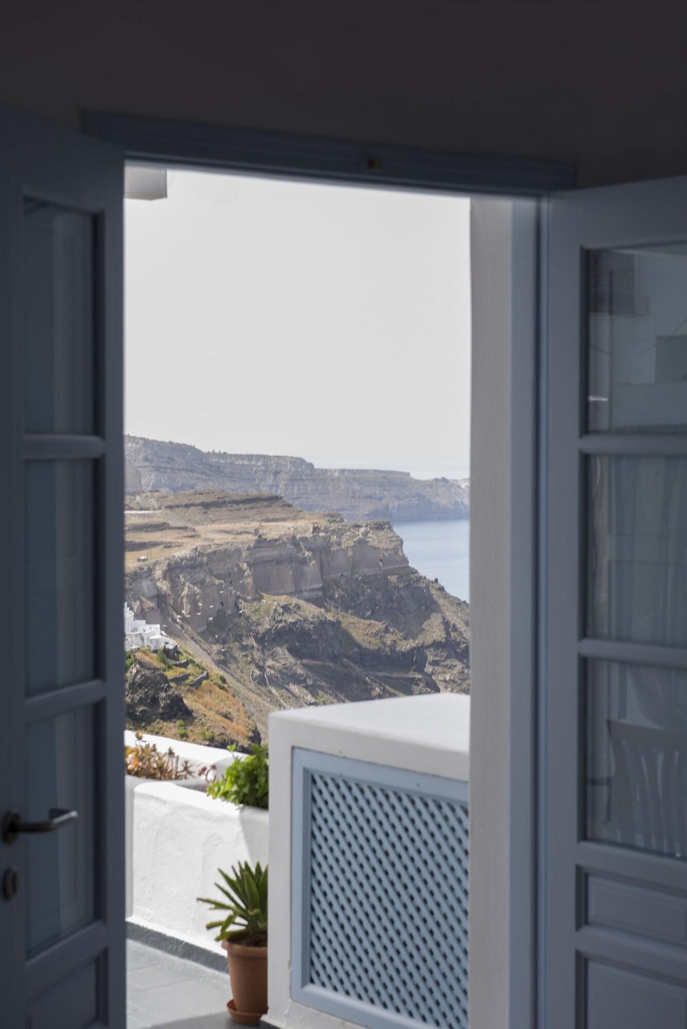 Kastro Hotel 3*