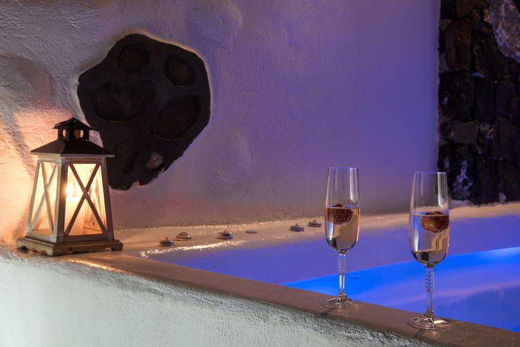Deep Blue Villa Fira (Santorini)