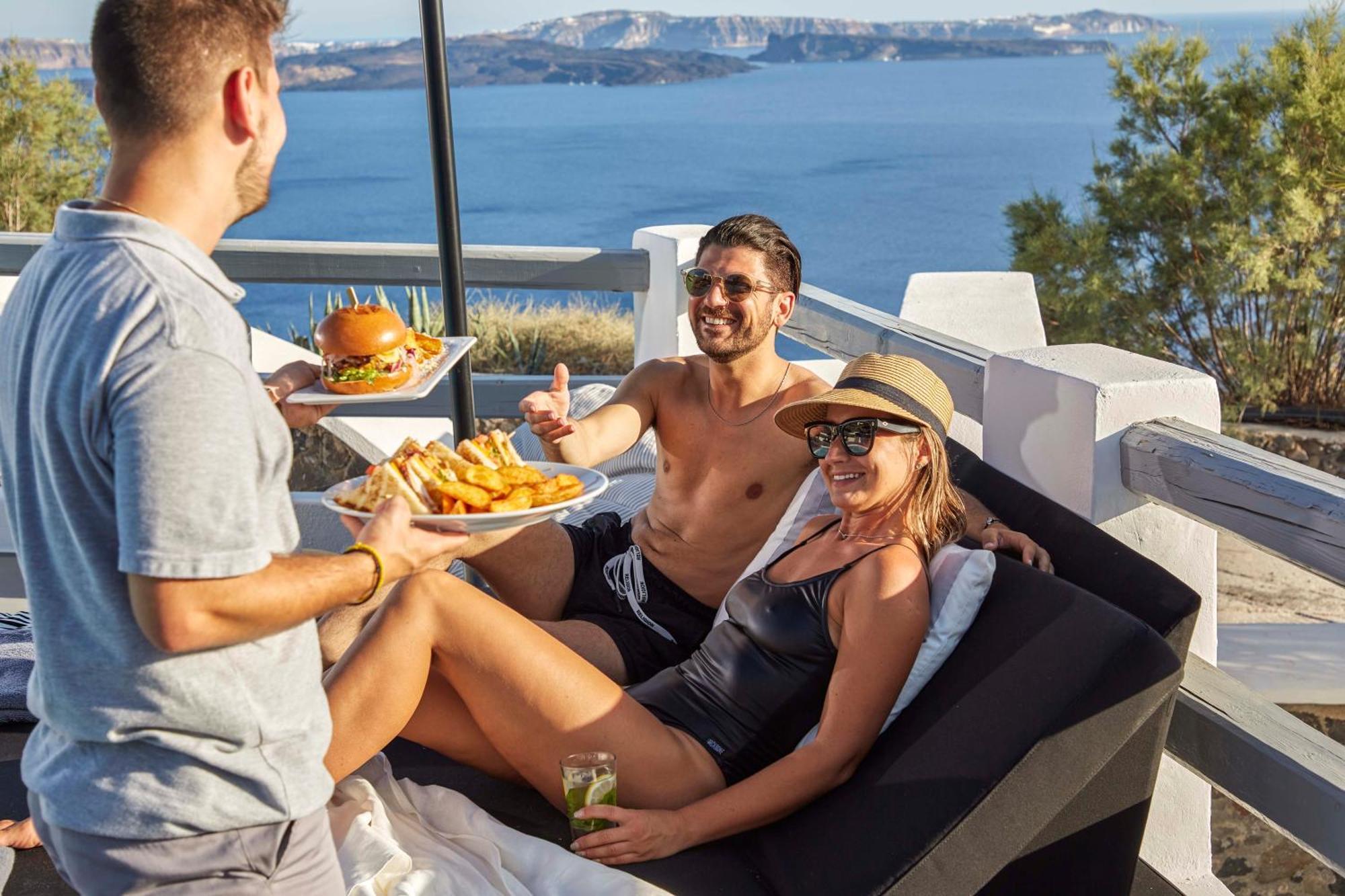 Mr And Mrs White - Santorini 4* Oia (Santorini)