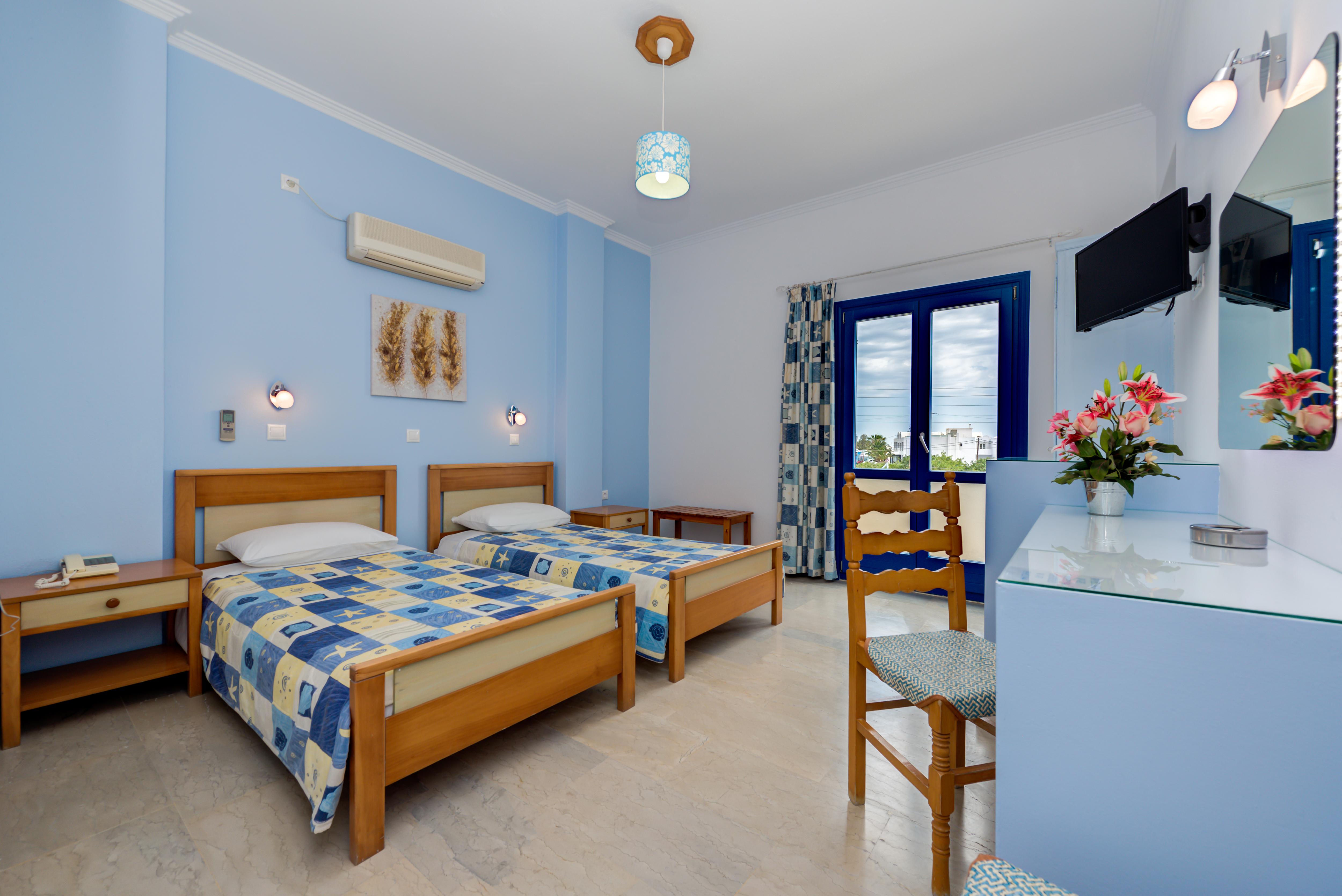 Akis 2* Kamari (Santorini)