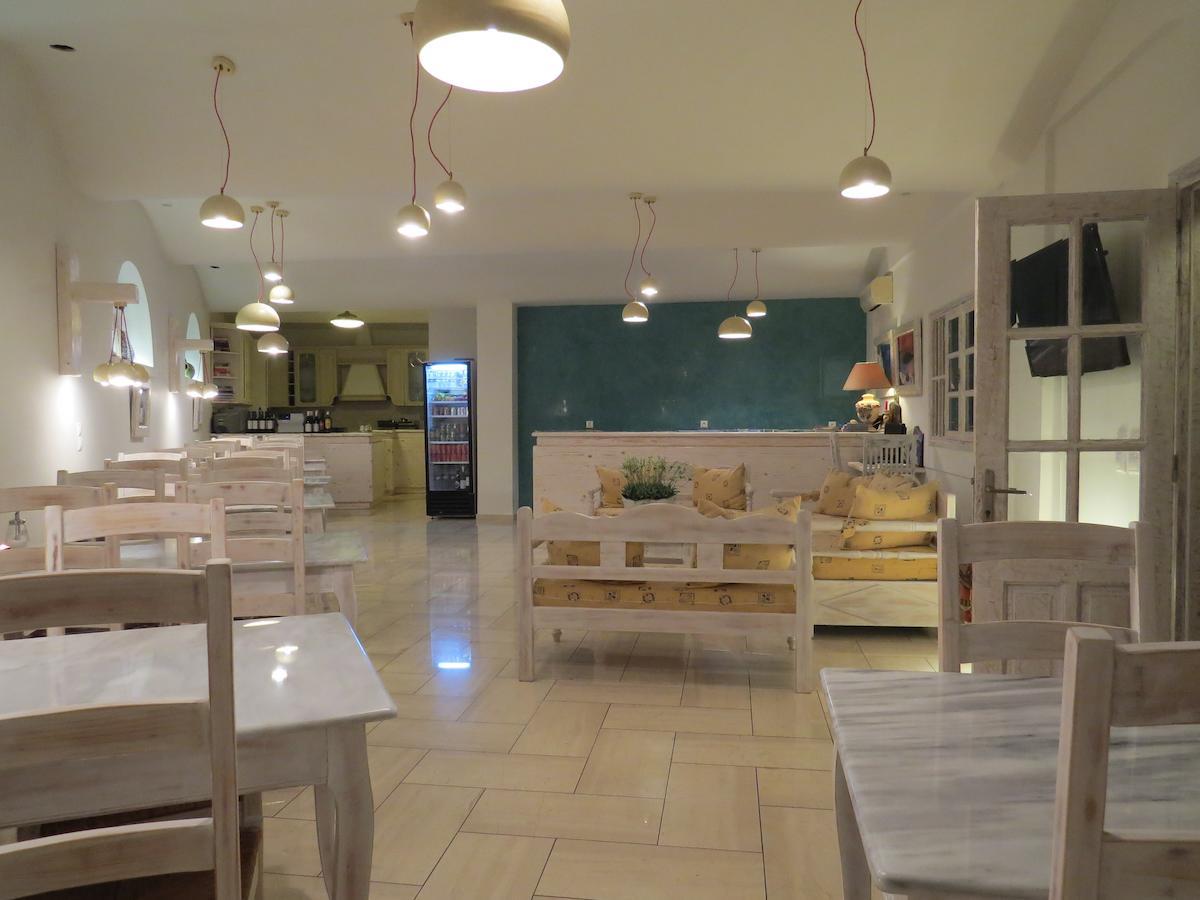 Manos 4* Karterados (Santorini)