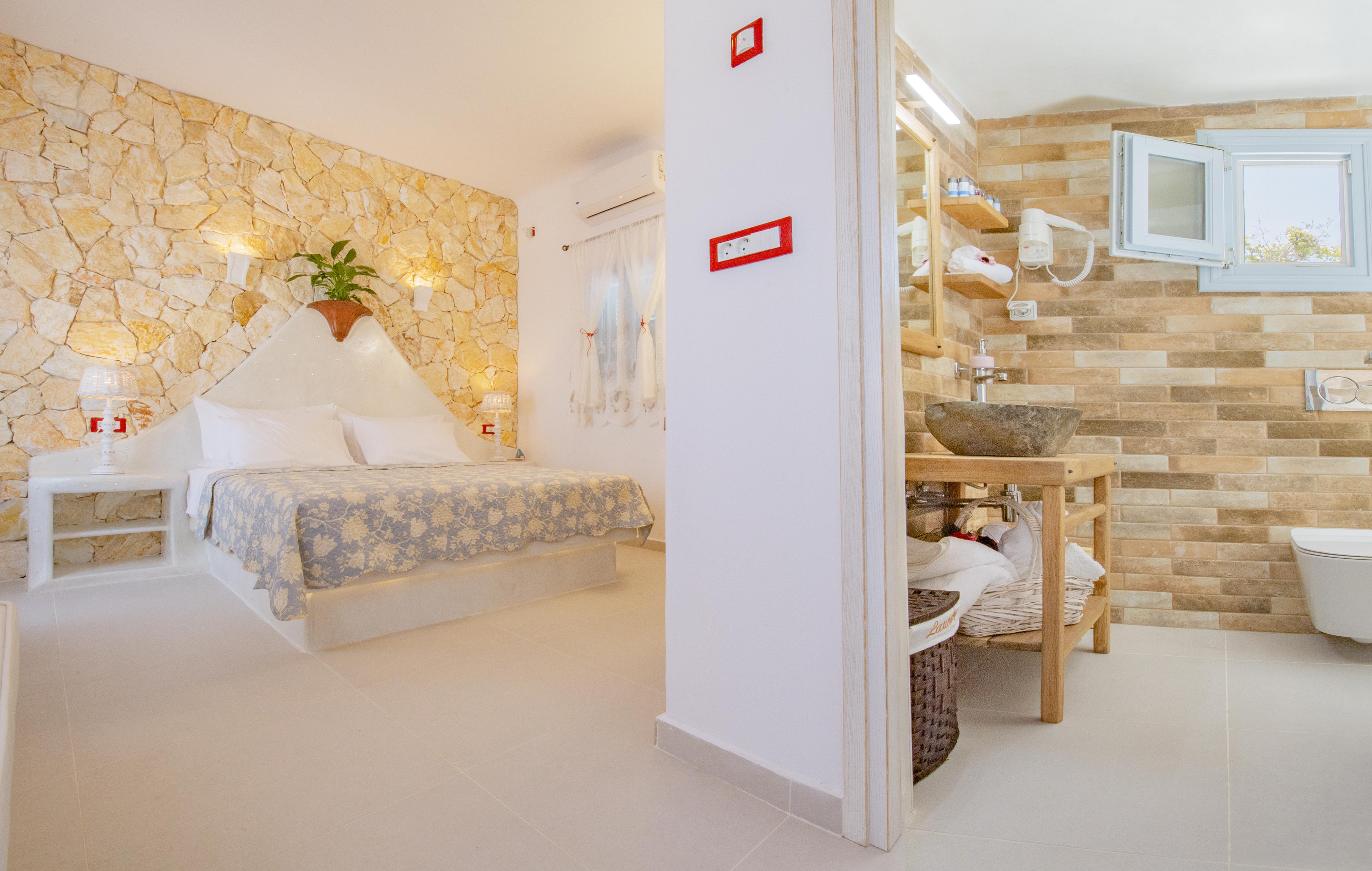 Starlight Luxury Seaside & *