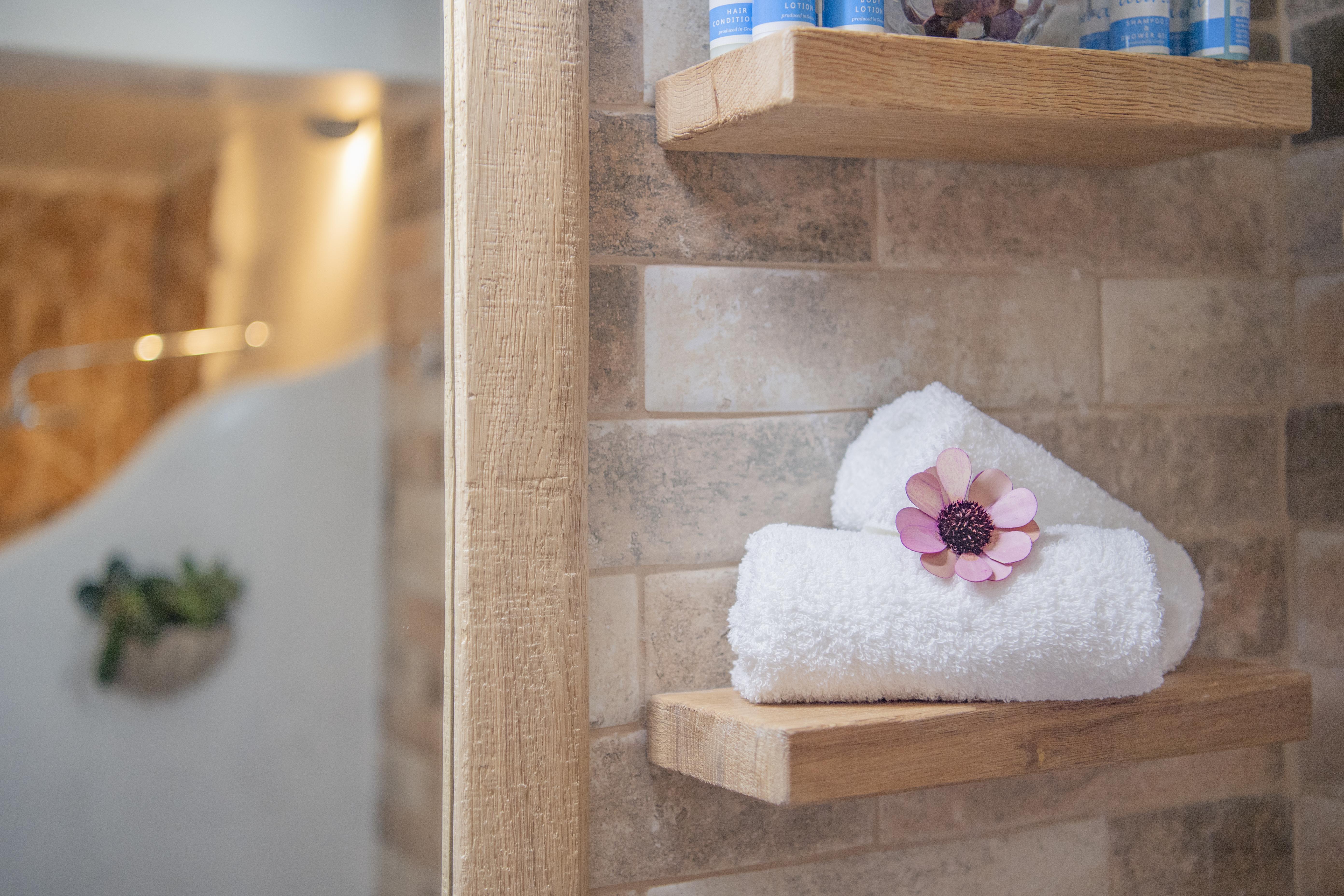 Starlight Luxury Seaside & Villa Imerovigli (Santorini)