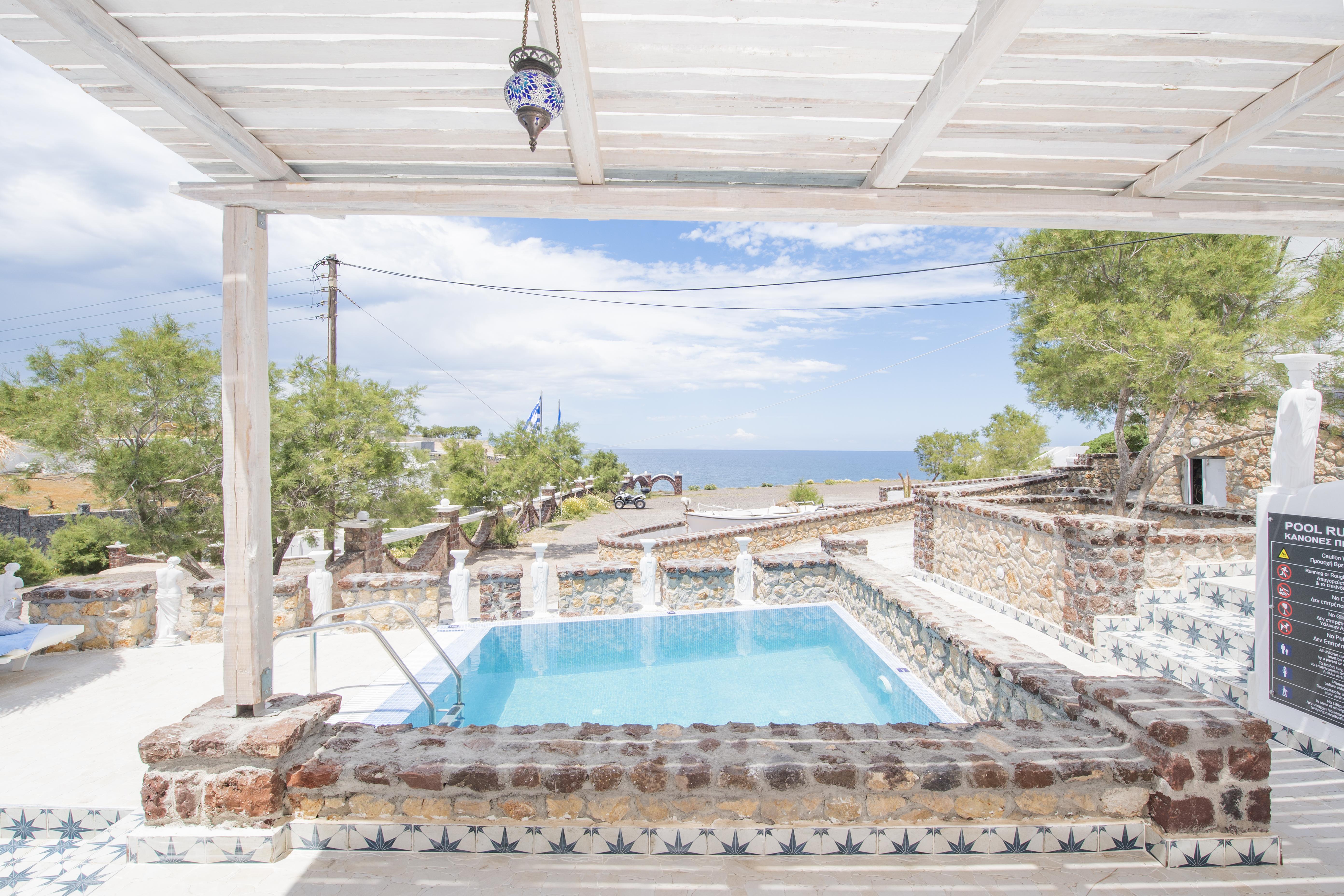 Starlight Luxury Seaside & Imerovigli (Santorini)