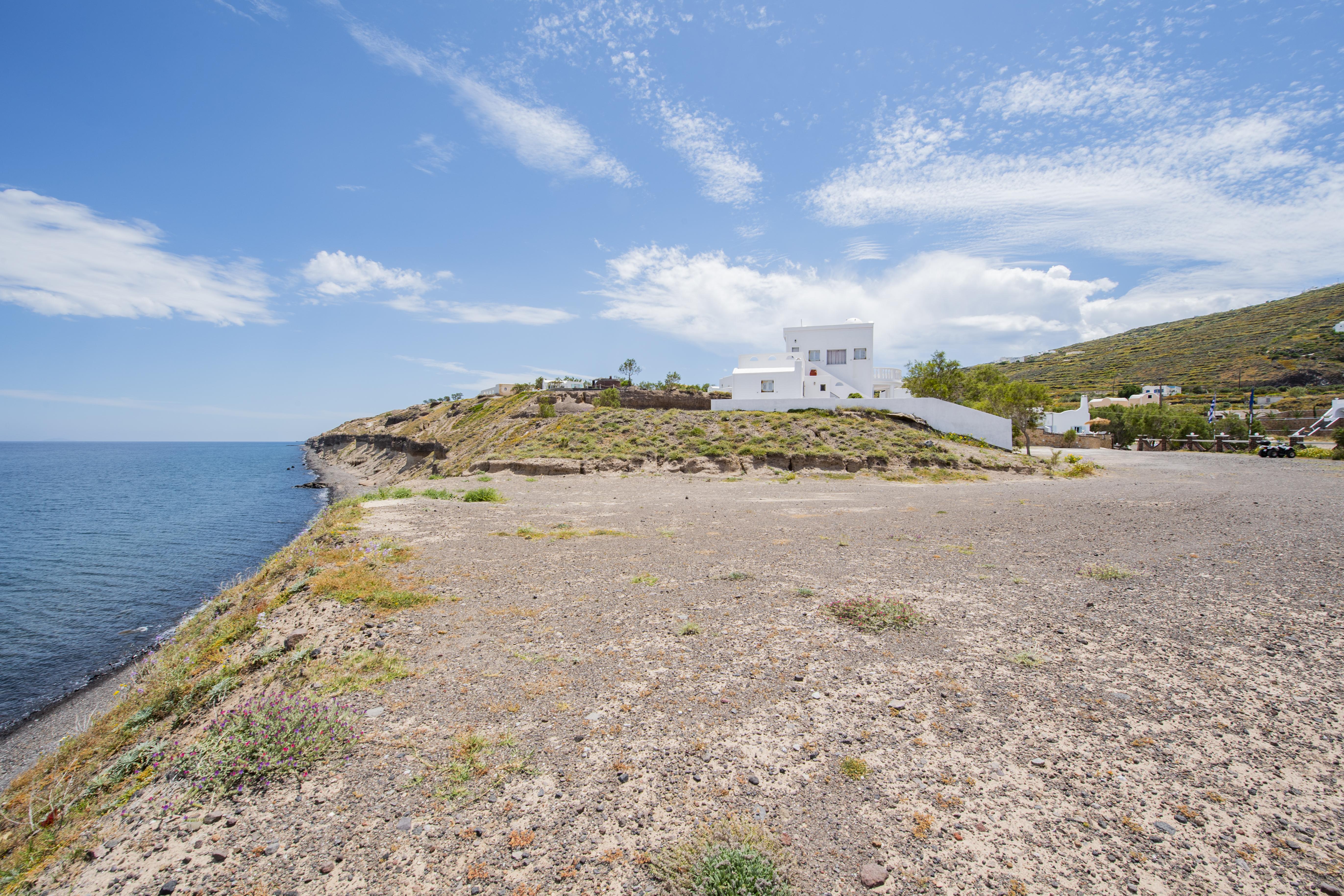 Starlight Luxury Seaside & Imerovigli (Santorini)