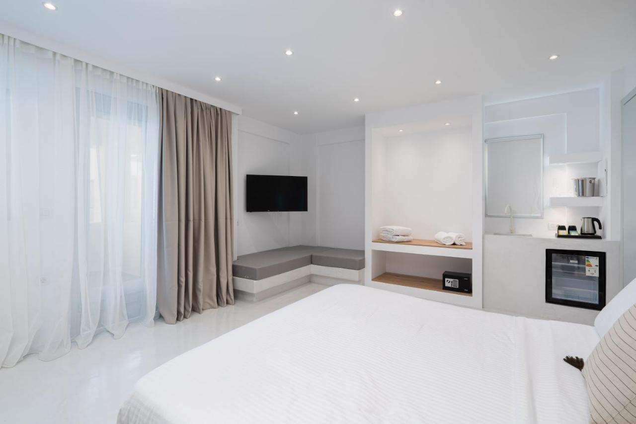 Hotel Cycladic & Fira (Santorini)