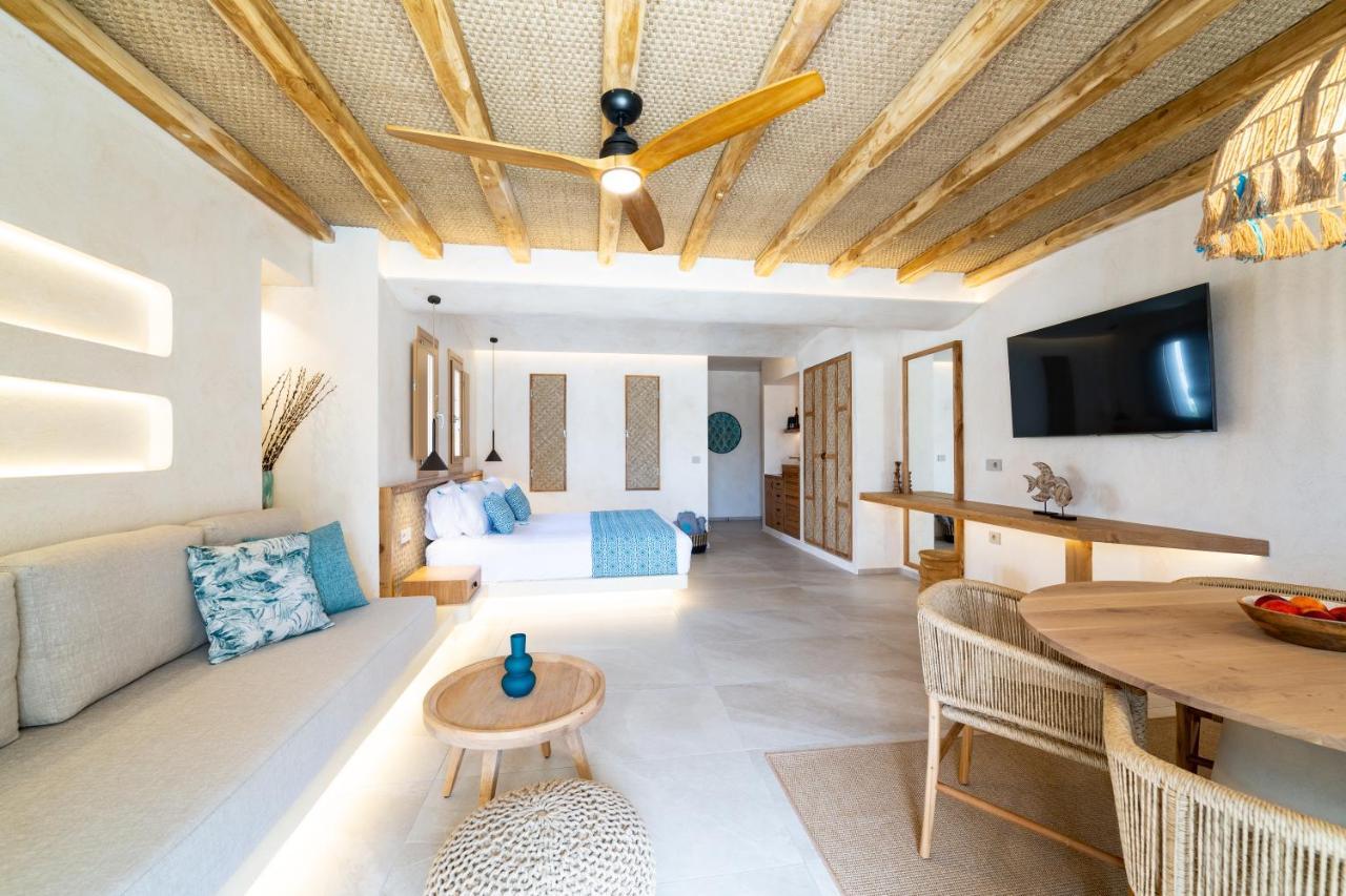 Opalia Hotel Perissa (Santorini)