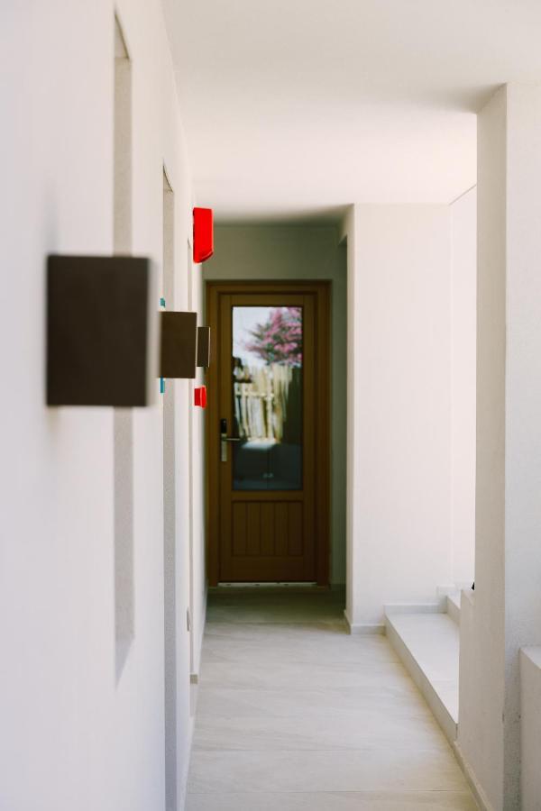 Opalia Hotel Perissa (Santorini)