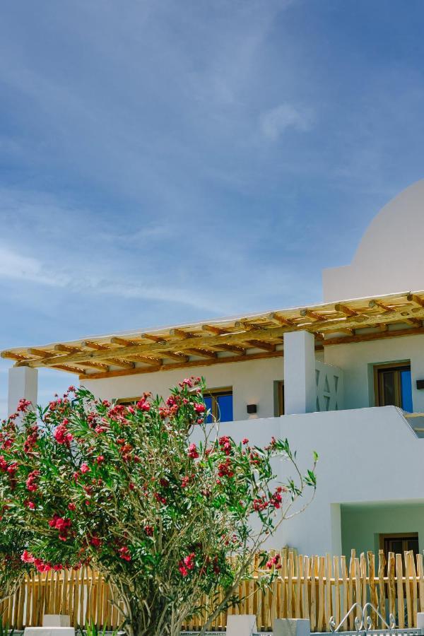 Opalia Hotel Perissa (Santorini)