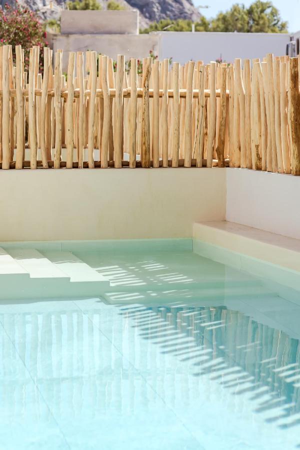 Opalia Hotel Perissa (Santorini)