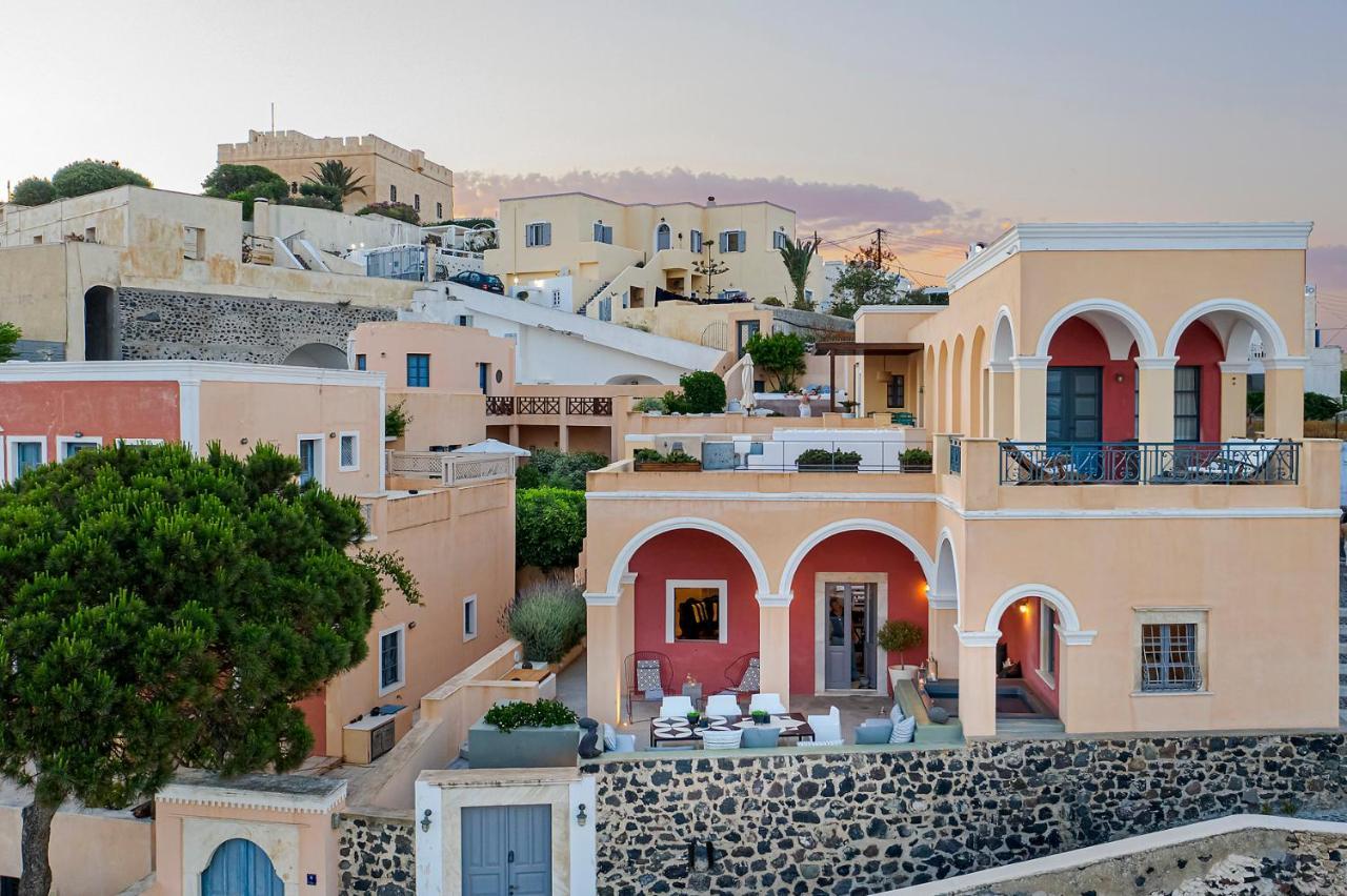 Coat Of Arms Mansion Villa Fira (Santorini)