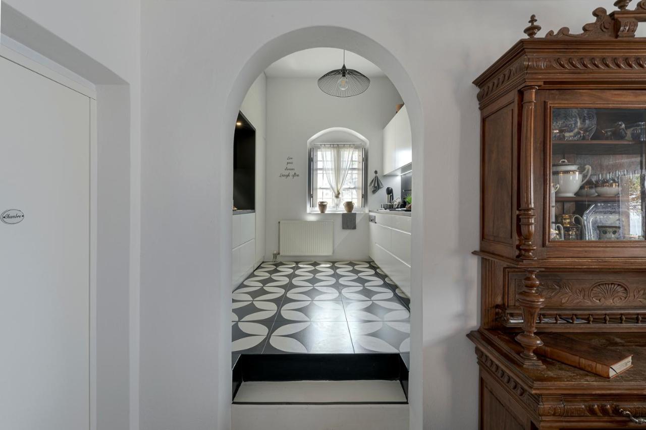 Coat Of Arms Mansion Fira (Santorini)