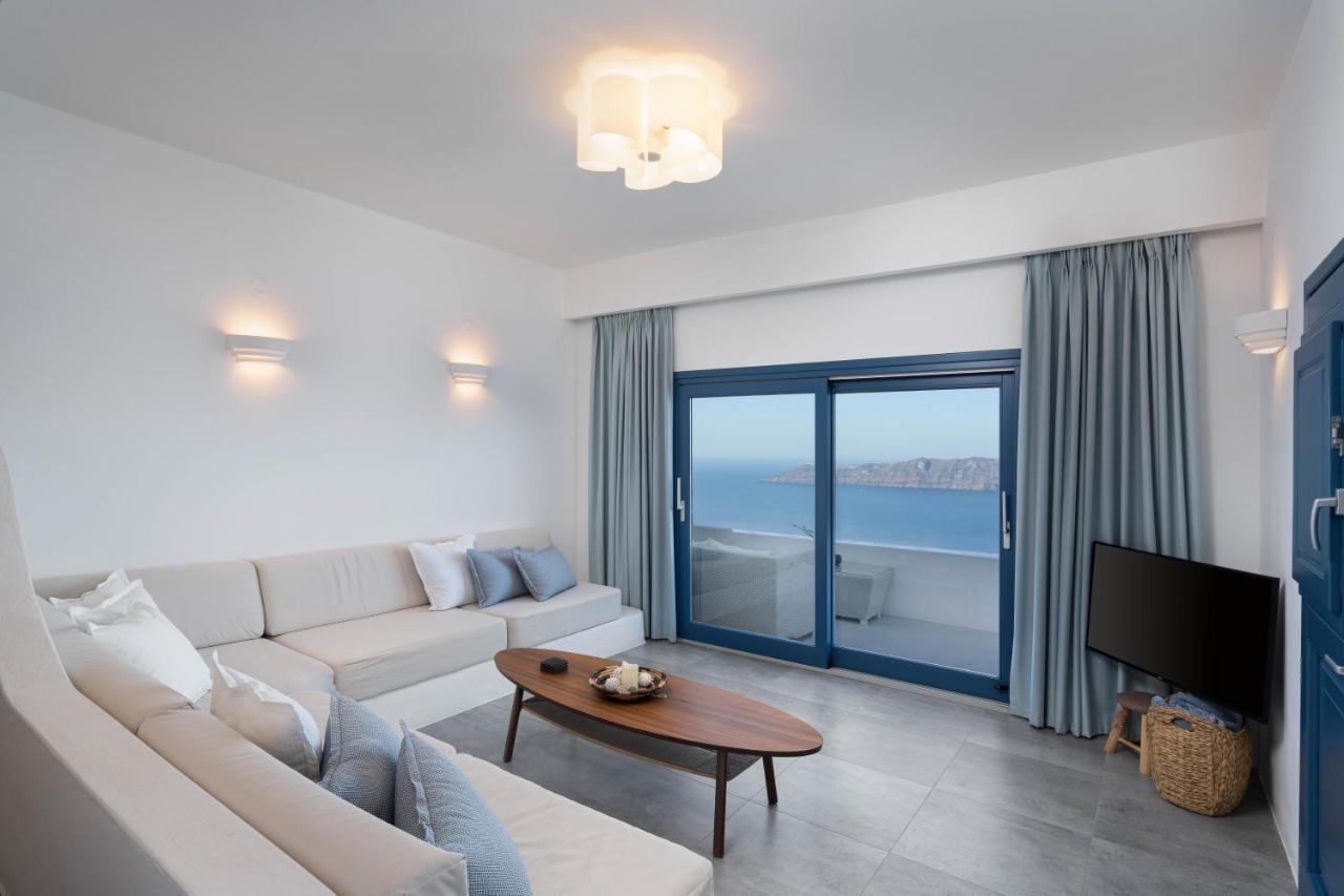 Chrisofilida Villa *