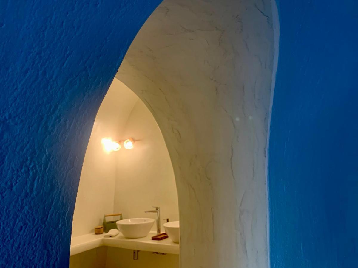 Bed & Breakfast White Curves Santorini *