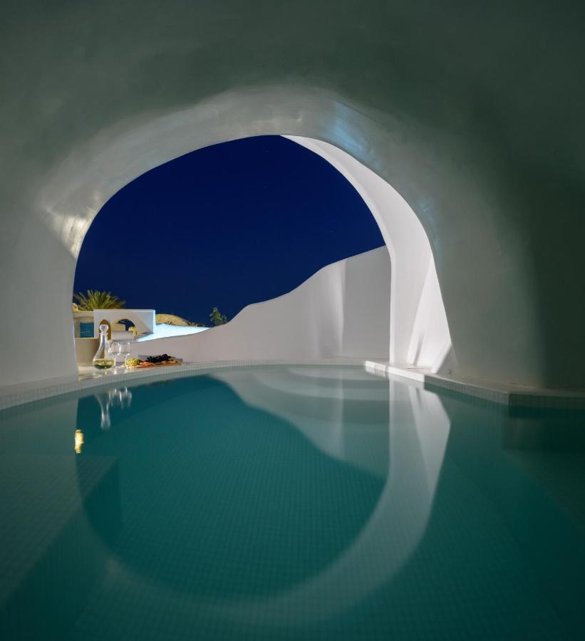 Hotel Lotus Cave *