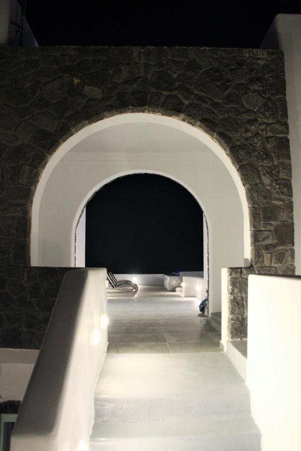 White Element Aparthotel *