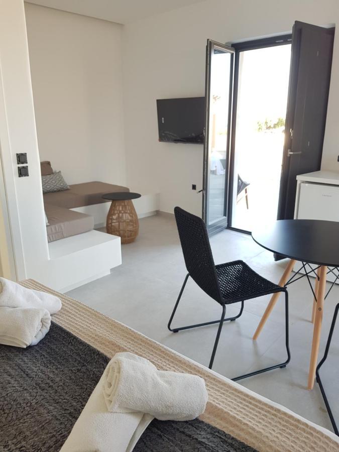Aparthotel Mylithos