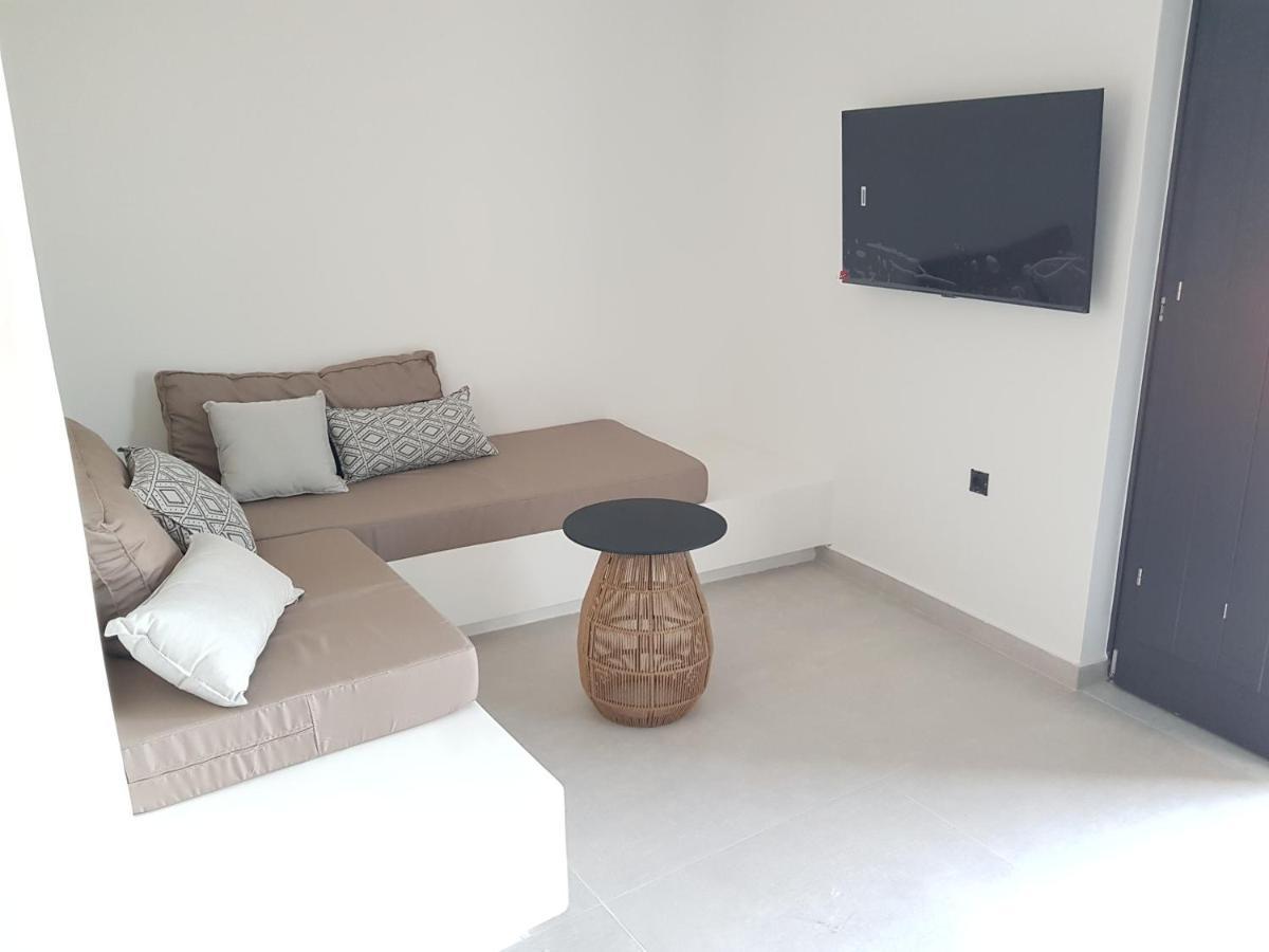 Aparthotel Mylithos *