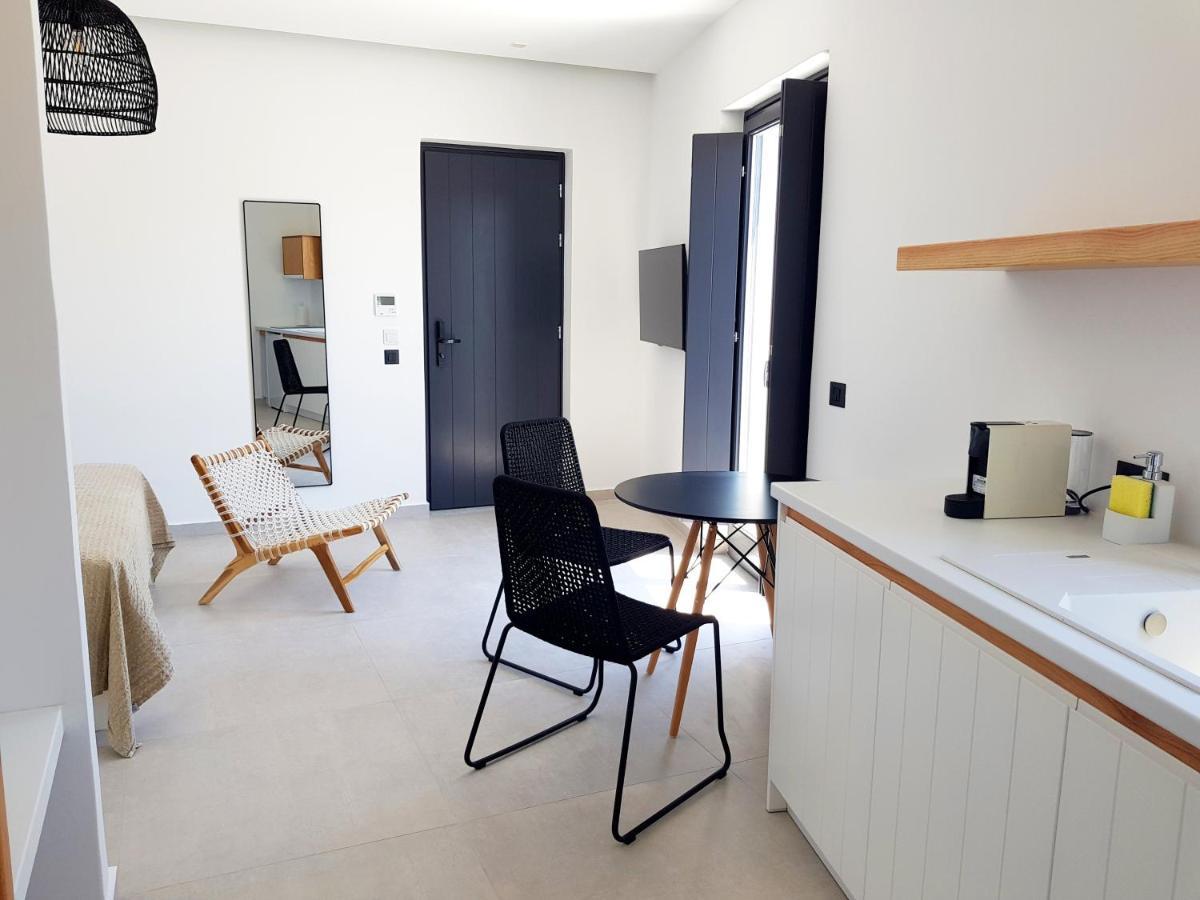 Mylithos Aparthotel
