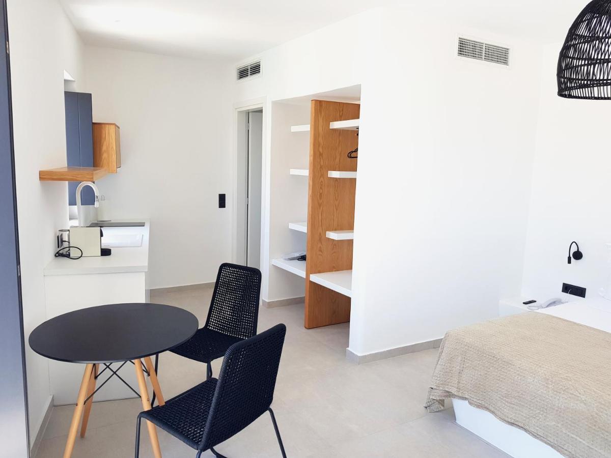 Mylithos Aparthotel Monolithos (Santorini)