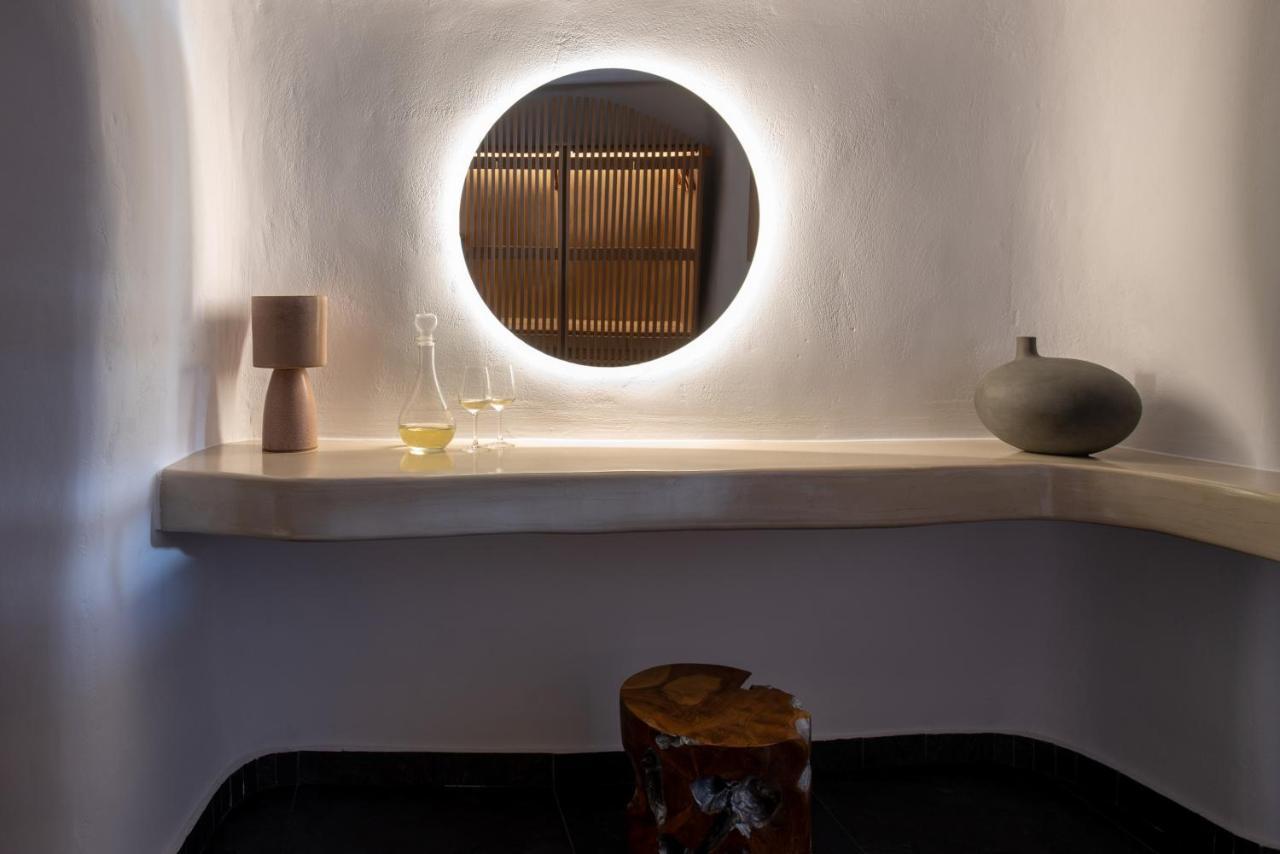 Lotus Cave Hotel *