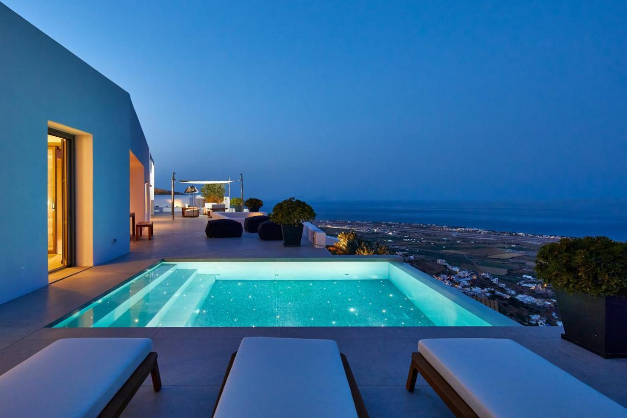 Kamini Santorini *