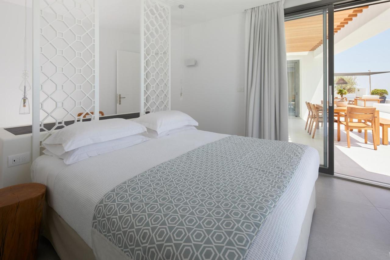 Kamini Santorini Villa Pyrgos Kallistis