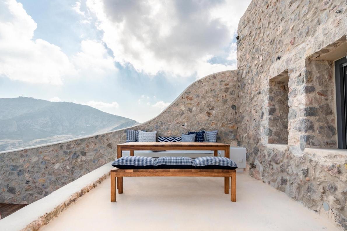 Kamini Santorini