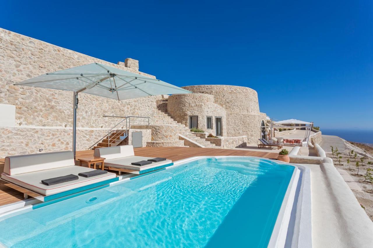 Kamini Santorini *