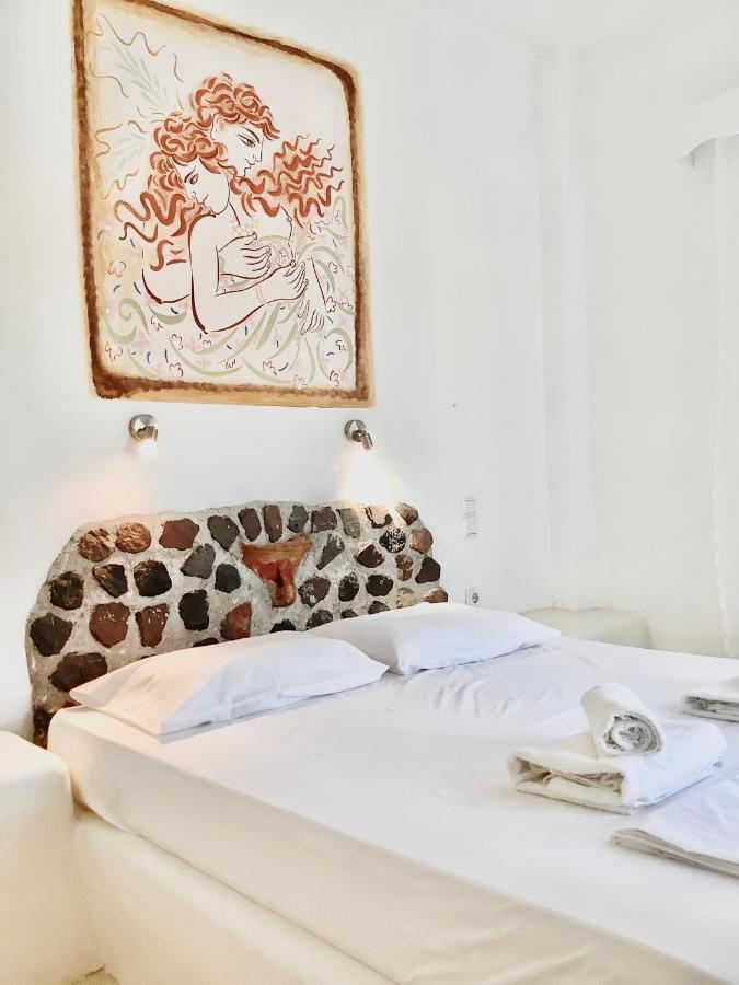 Maina Aparthotel *