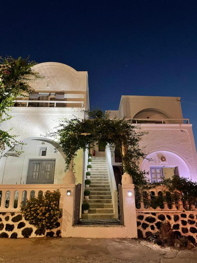 Maina Aparthotel Kamari (Santorini)