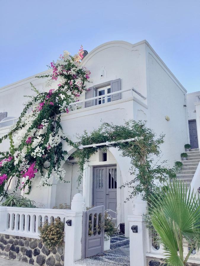 Maina Aparthotel