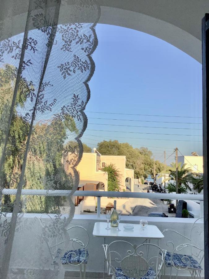 Aparthotel Maina Kamari (Santorini)