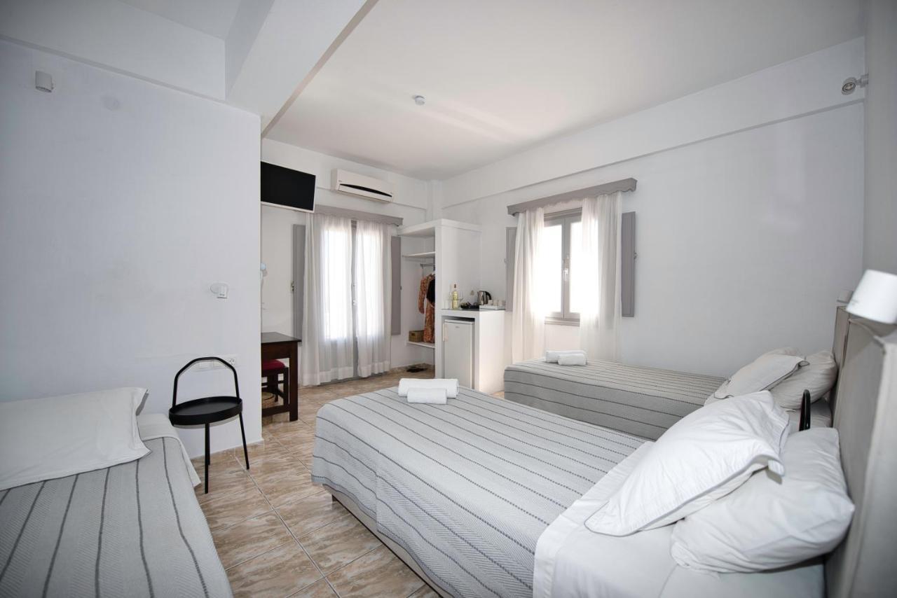 Anessis Aparthotel Fira (Santorini)