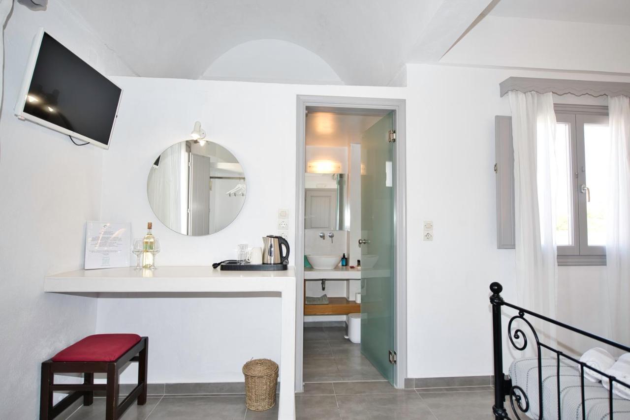 Anessis 3* Fira (Santorini)