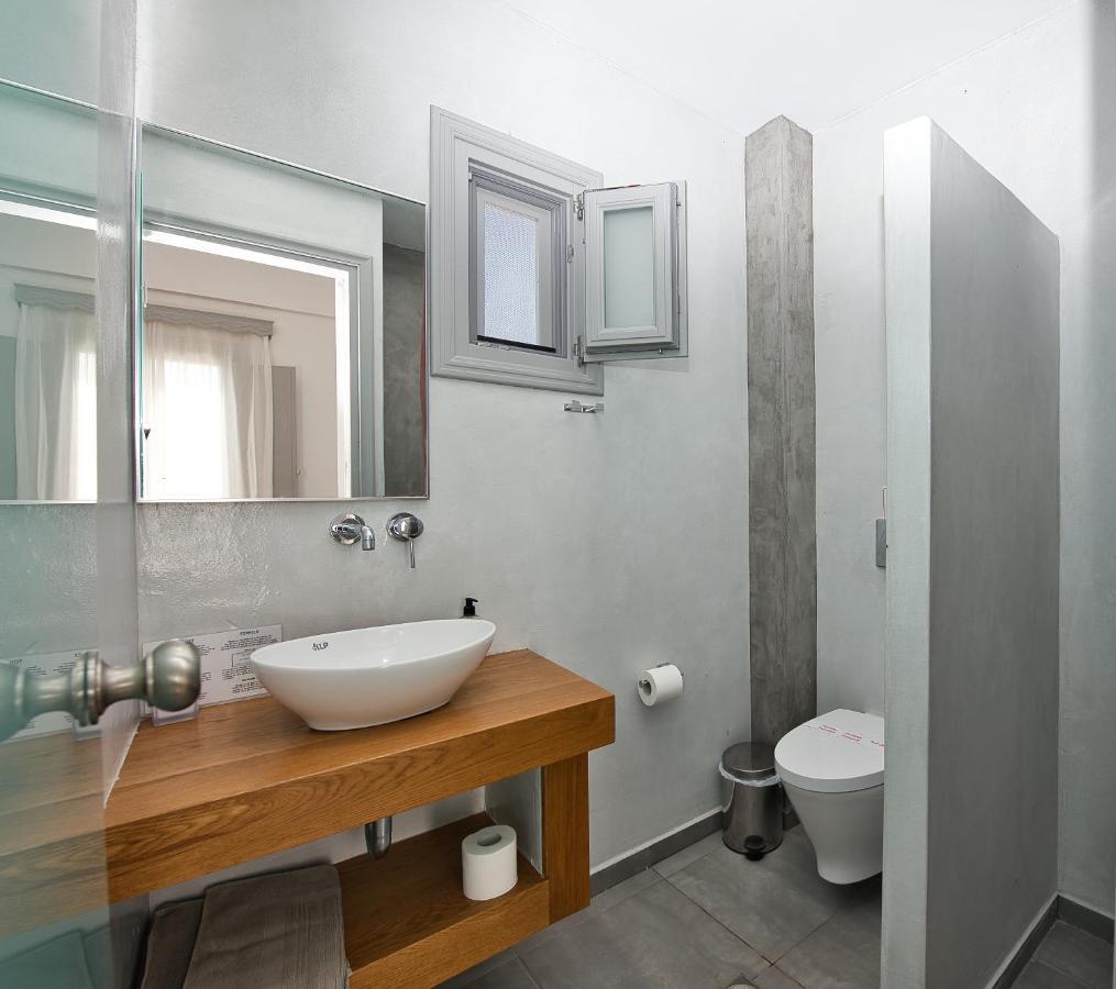 Anessis 3* Fira (Santorini)