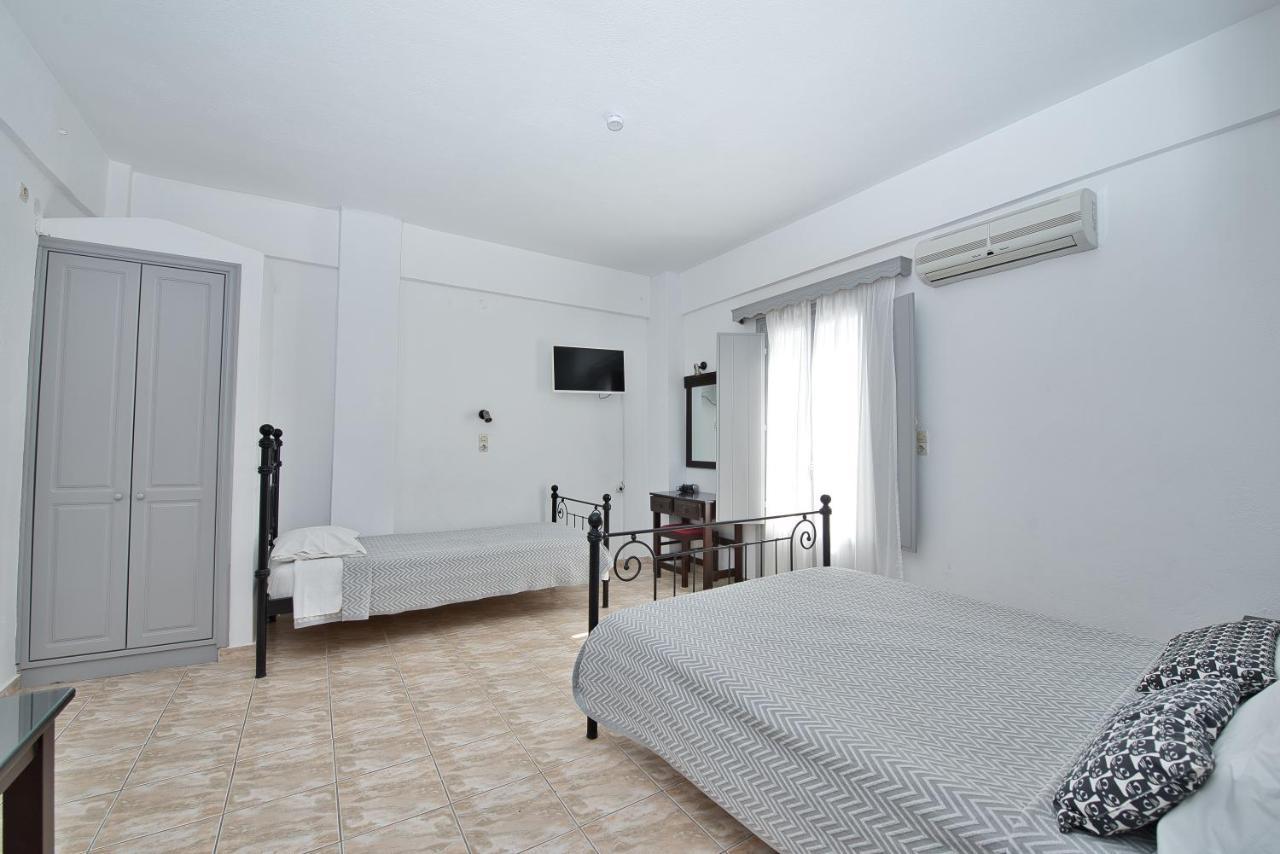 Anessis Aparthotel Fira (Santorini)