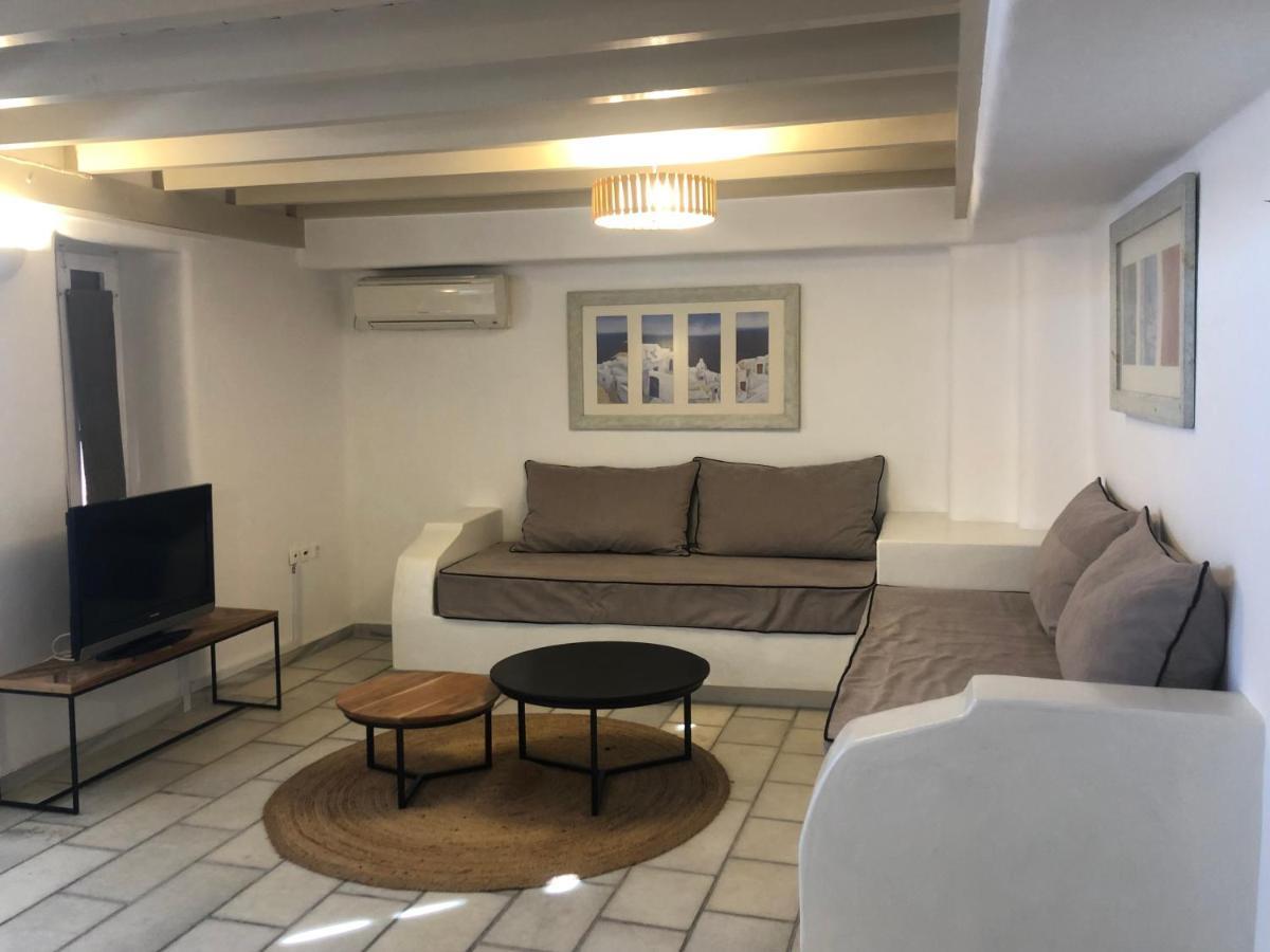 Chroma Apartment Oia (Santorini)