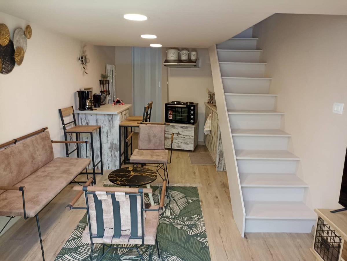 Apartment Center