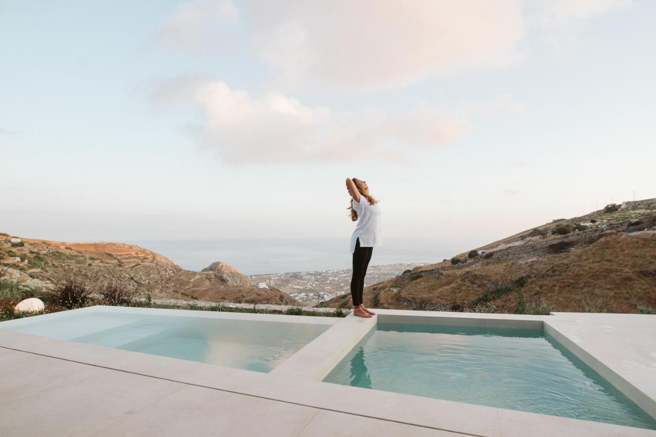 Villa Santorini Sky, The Retreat *