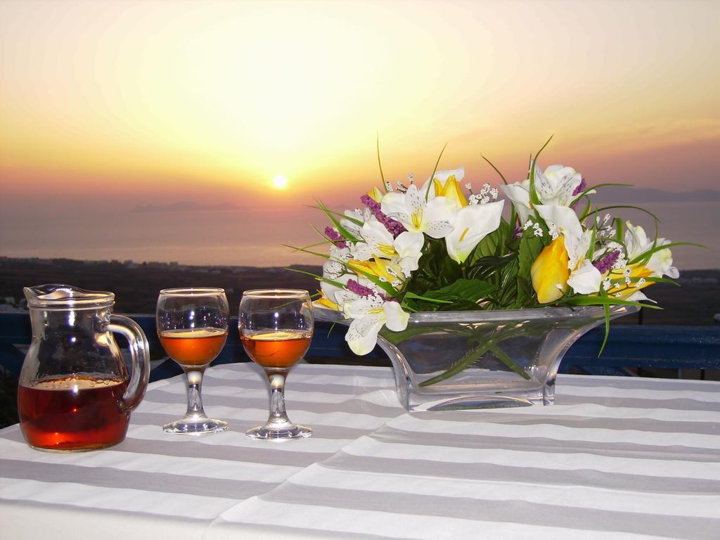 Kiklamino Sunset Aparthotel Oía