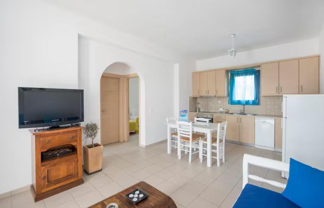 Santorini Traditional Apartment Vothon