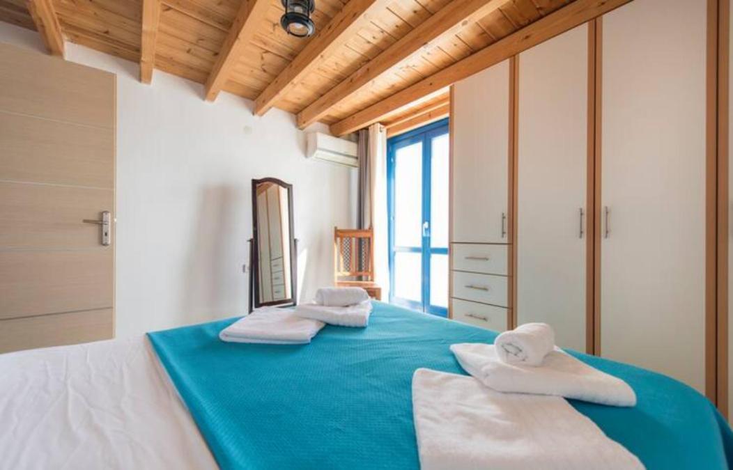 Santorini Traditional Apartment *