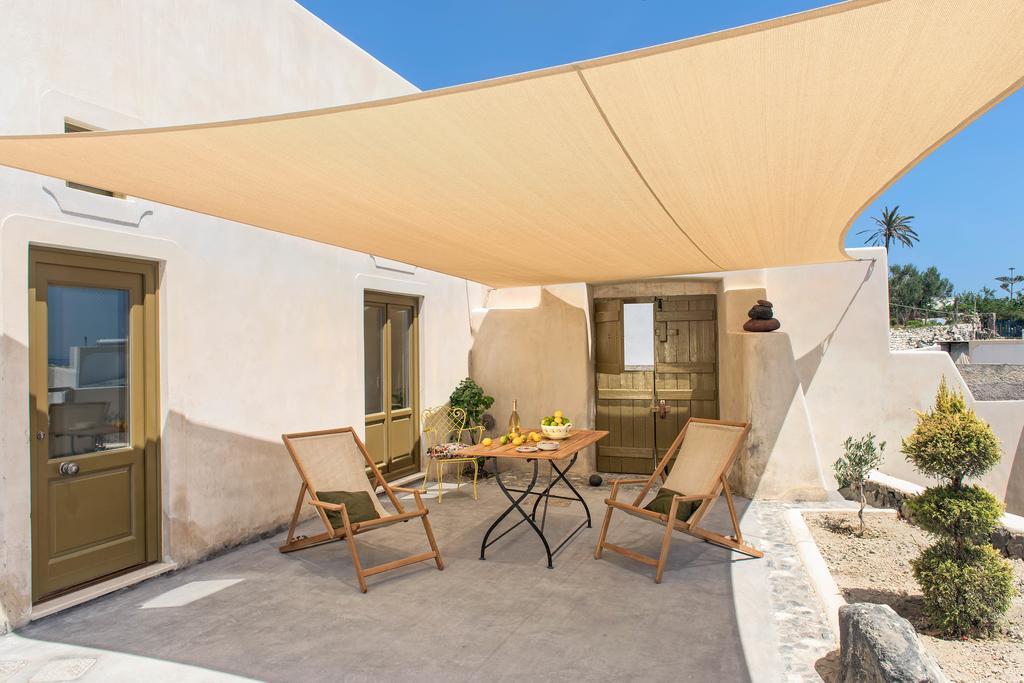 Mantilida Emporio (Santorini)