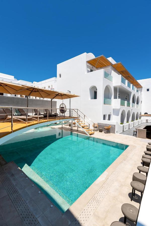 Deluxe Santorini 4* Fira (Santorini)