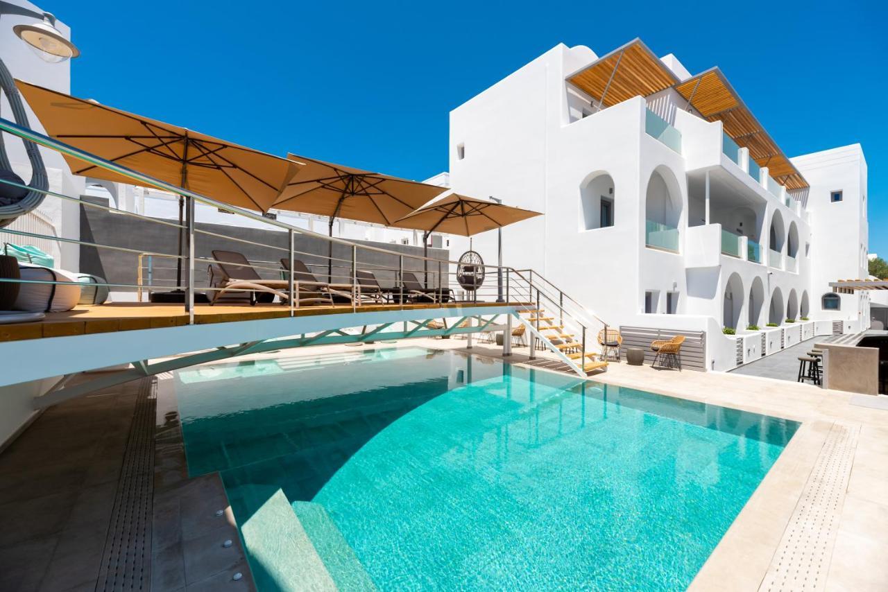 Deluxe Santorini Hotel