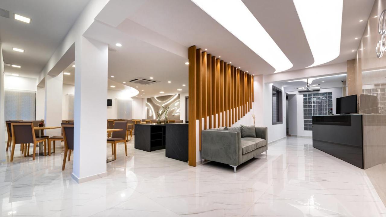 Deluxe Santorini 4* Fira (Santorini)
