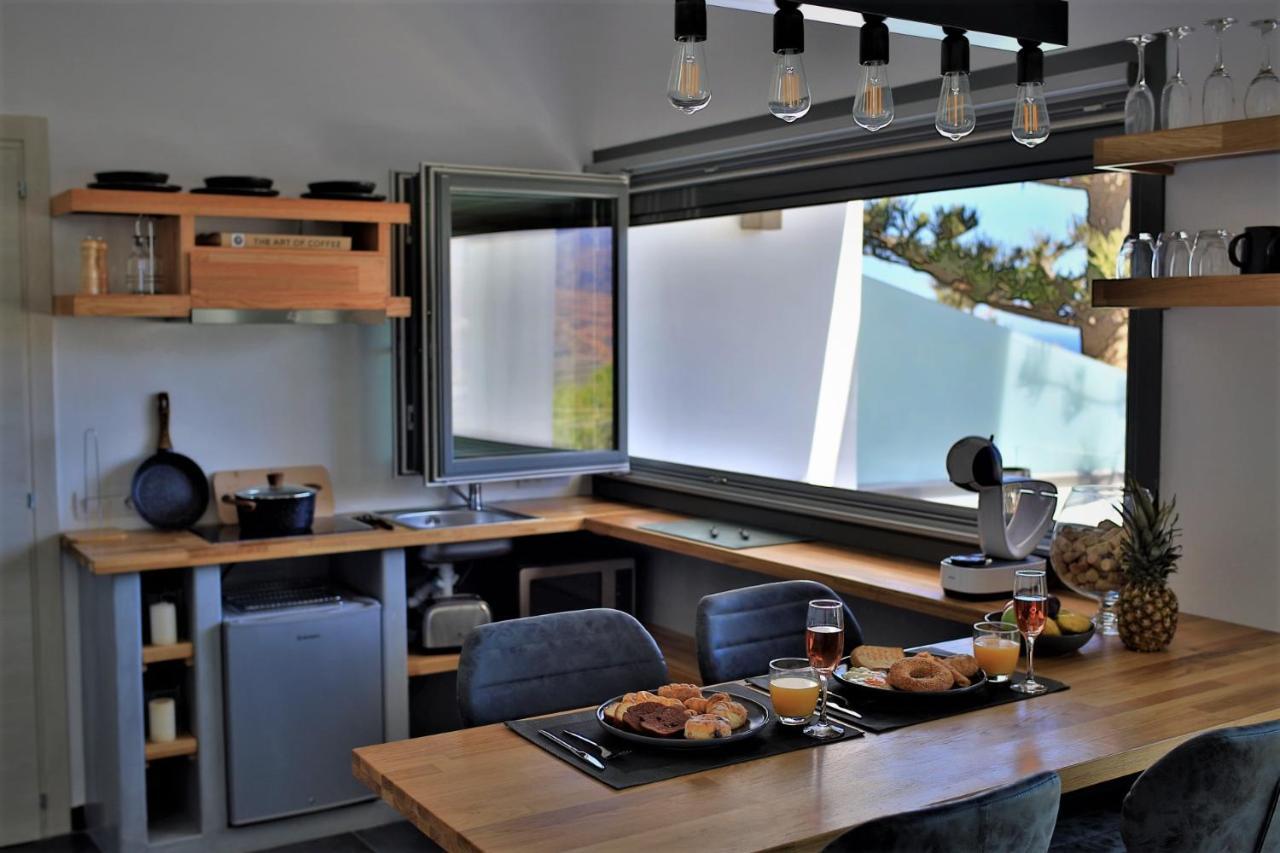 Villa A Lux Santorini Exo Gonia