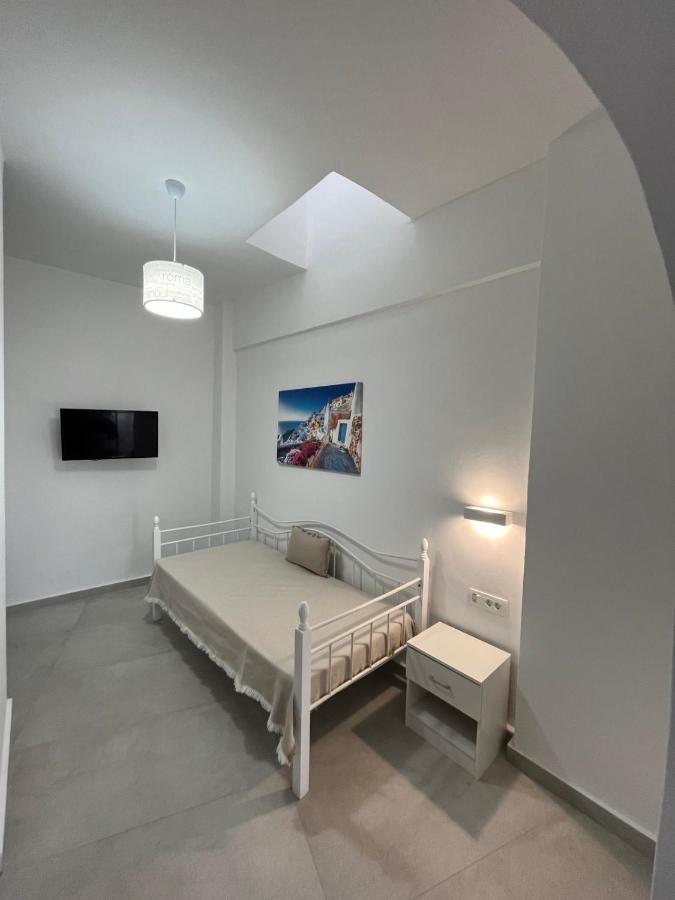 Firaxenia Hotel Fira (Santorini)